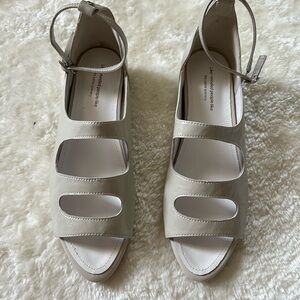 Elegant Cream Women's Sandals